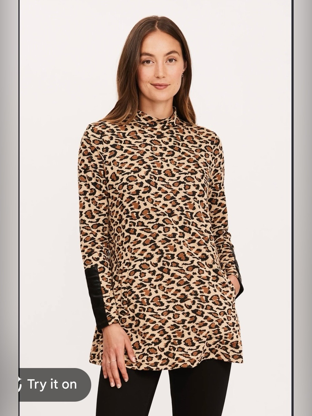 Tyler Boe Leopard Print Tunic Top w Faux Leather Cuffs Size Large Preppy Casual